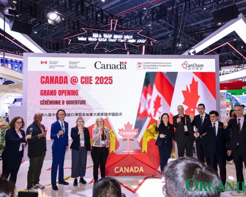 直击上海进博会！Organika奥加尼卡全球销售总监亲临+博主签约，加拿大国民健康品牌燃动全场